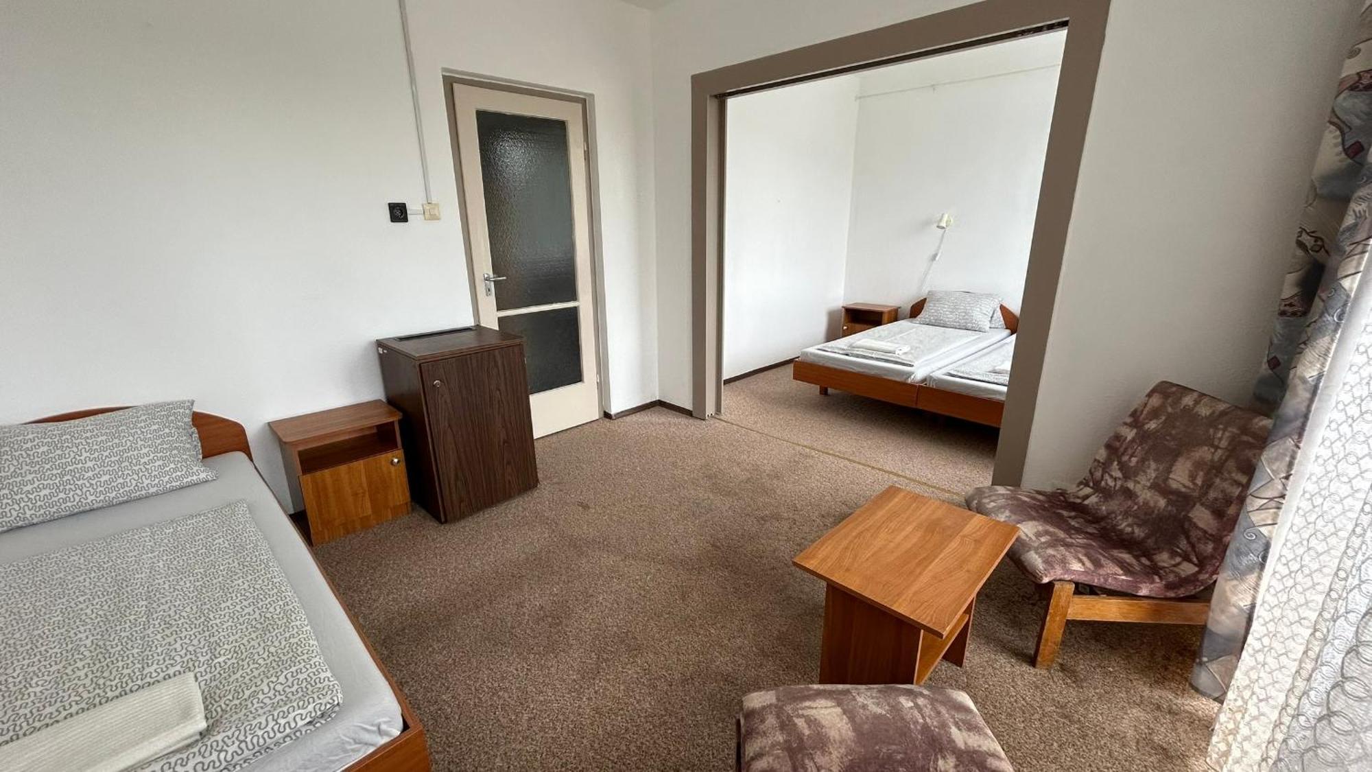 Aranypart Hostel Siofok Ngoại thất bức ảnh