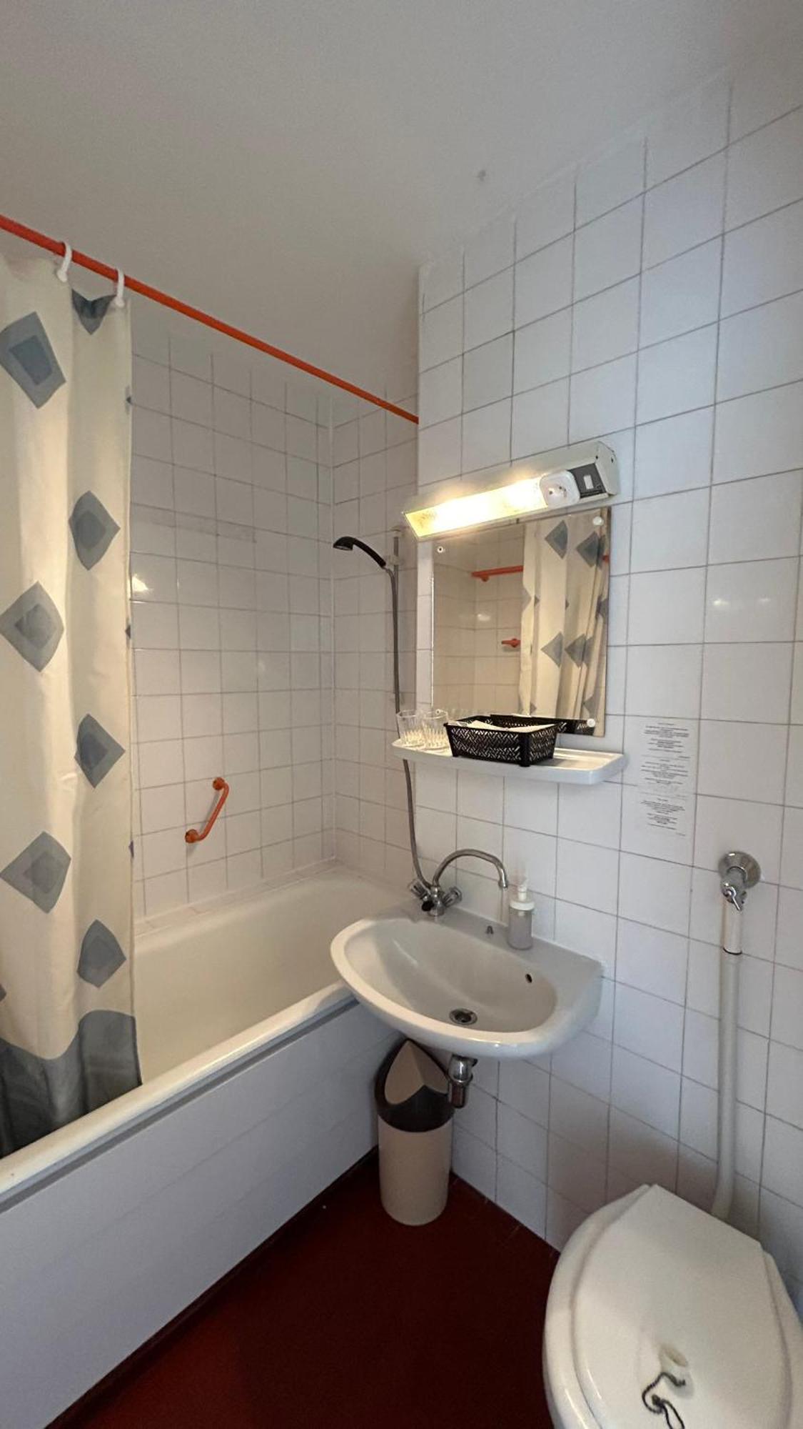 Aranypart Hostel Siofok Ngoại thất bức ảnh