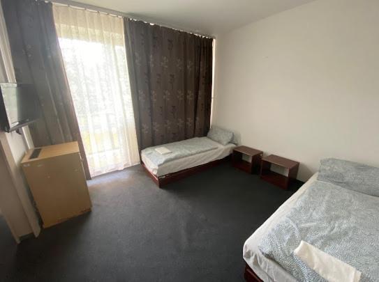 Aranypart Hostel Siofok Ngoại thất bức ảnh