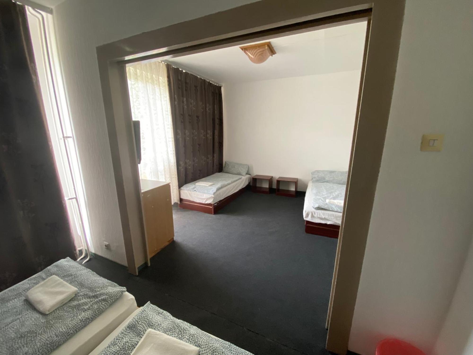 Aranypart Hostel Siofok Ngoại thất bức ảnh